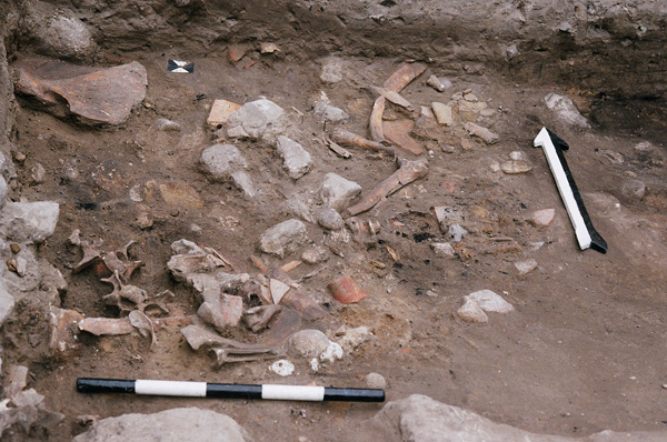 Middle Bronze Age - Constructed grave